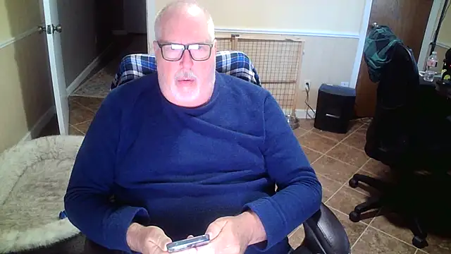 superbearboss online show from October 31, 2:07 pm