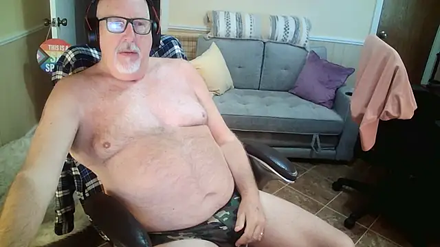 superbearboss online show from May 9, 5:29 pm