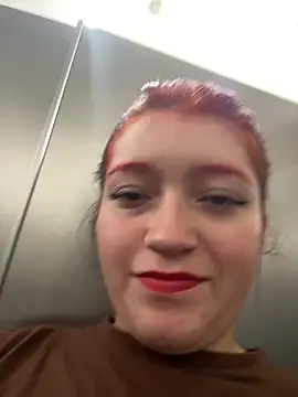 Karina Leon online show from December 17, 9:10 pm