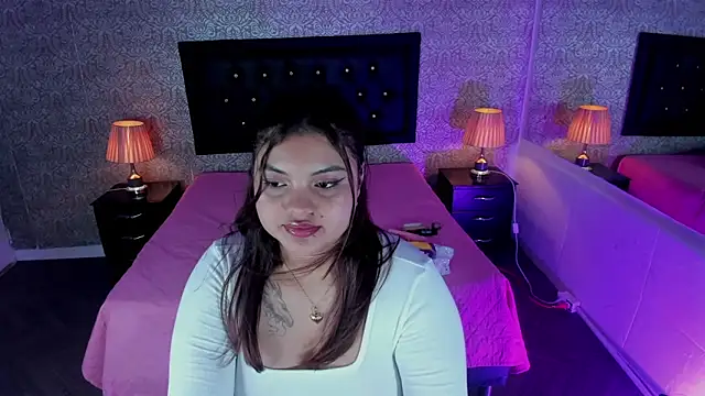 Scarlett  Johanson online show from March 12, 9:23 am