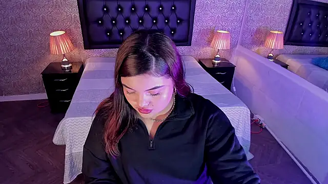 Scarlett  Johanson online show from March 22, 3:30 am