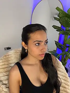 Snapshot of _Emily_Thompson_ chatting on June 19, 2:05 am Emily Thompson online show from June 19, 2:05 am