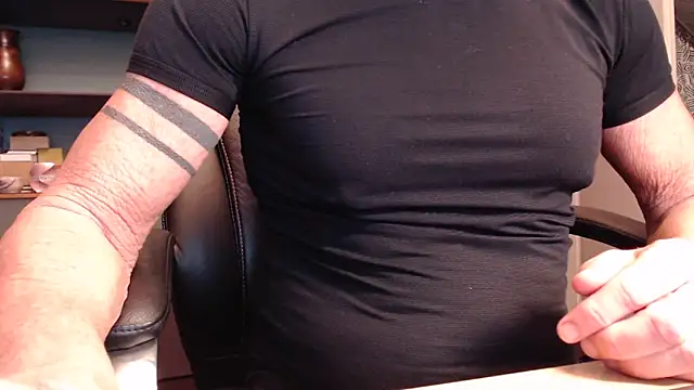 Snapshot of munichrubber chatting on November 9, 4:16 pm munichrubber online show from November 9, 4:16 pm