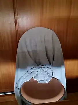 Snapshot of LucianDraven chatting on March 8, 1:25 pm LucianDraven online show from March 8, 1:25 pm