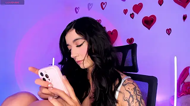 Snapshot of Hi_Soyfer chatting on February 14, 9:22 pm Hi Soyfer online show from February 14, 9:22 pm