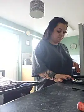 Saucy-Serenity online show from April 11, 2:21 pm