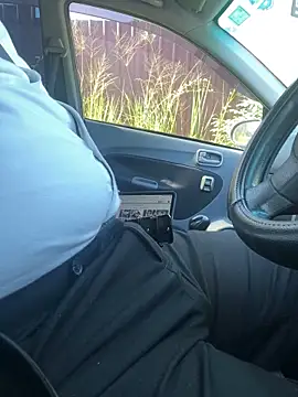 dam-her-boy online show from March 26, 9:26 am