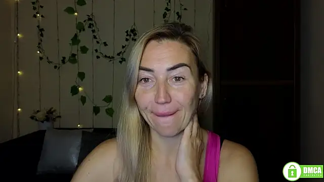 Kiss julli88I online show from October 26, 6:25 pm