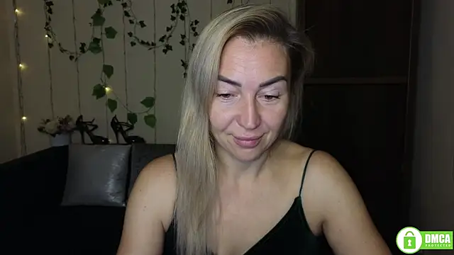 Kiss julli88I online show from November 4, 6:29 pm