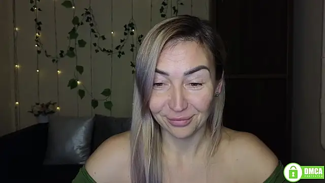 Kiss julli88I online show from December 16, 6:35 pm