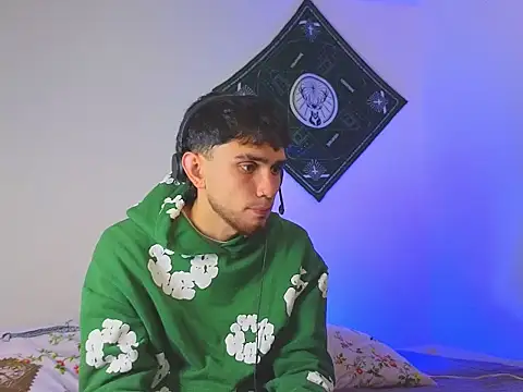 samevansx  online show from December 5, 5:31 pm