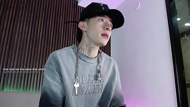 troy rouge online show from October 11, 7:01 pm