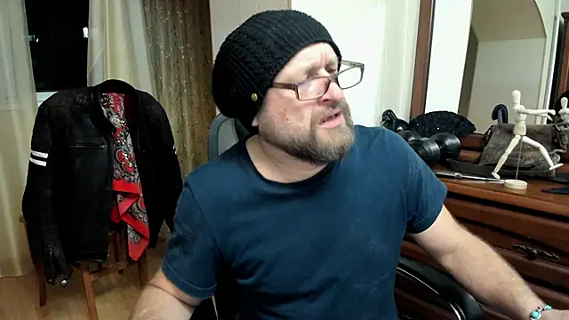 Snapshot of Grandor_M chatting on March 14, 4:40 pm Grandor M online show from March 14, 4:40 pm