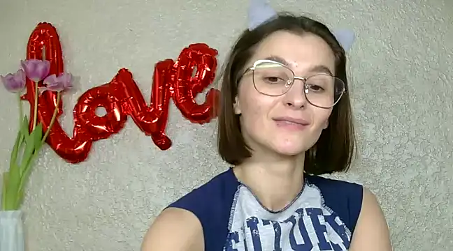 luna Gharming online show from March 13, 12:35 pm