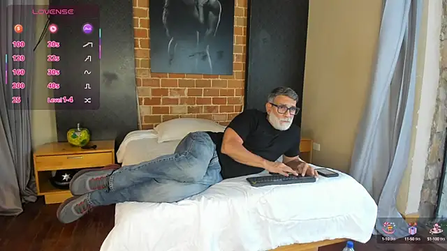 LukeCrews online show from September 28, 8:03 pm