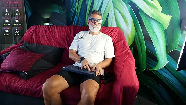 LukeCrews online show from October 2, 7:10 pm