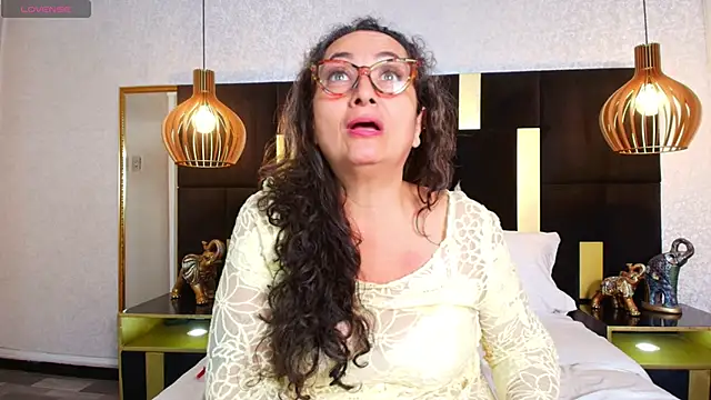 AlessandraLeroy online show from November 21, 2:27 pm