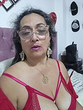 AlessandraLeroy online show from April 12, 3:33 am