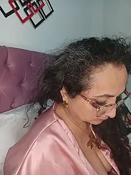 AlessandraLeroy online show from May 21, 1:12 am