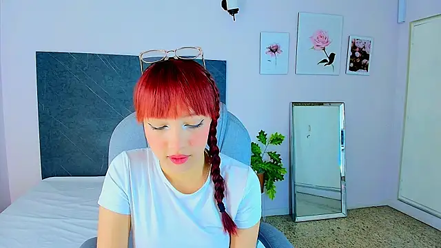 Snapshot of sharon_rosse__ chatting on October 8, 12:14 pm sharon rosse online show from October 8, 12:14 pm