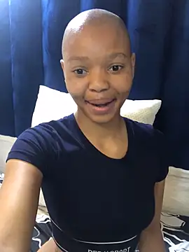 BondiBitch online show from October 27, 9:30 pm