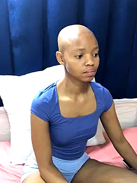 BondiBitch online show from November 3, 3:02 pm