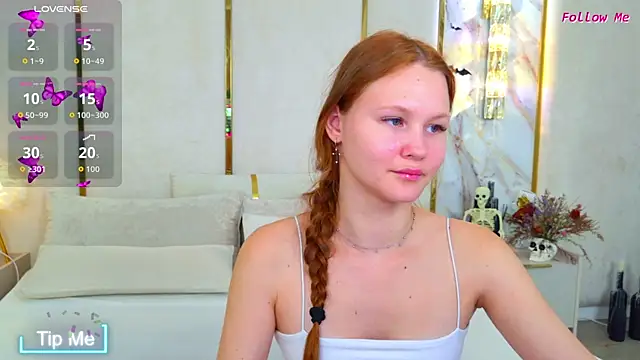 AmeliRoyse online show from November 3, 5:14 pm