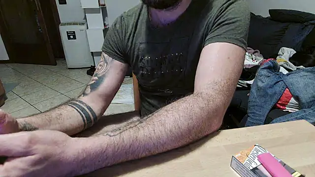 maialinofriuli online show from September 14, 3:16 am