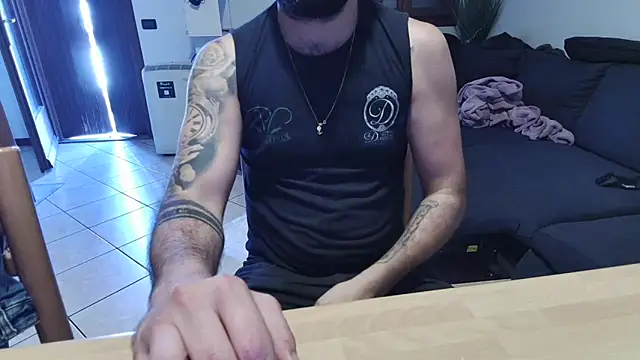 maialinofriuli online show from September 25, 1:59 pm