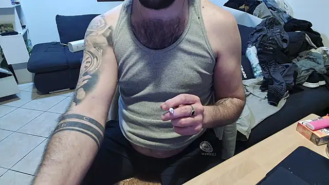 maialinofriuli online show from February 14, 11:34 pm