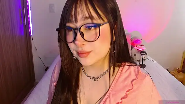 Oliviargf online show from March 19, 12:42 pm