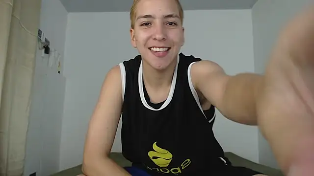 Your favorite ftm  online show from September 21, 8:27 am