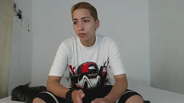 Your favorite ftm  online show from September 30, 7:24 am
