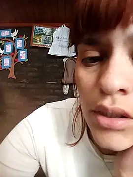 Snapshot of Putitaa34 chatting on October 31, 2:40 pm Putitaa34 online show from October 31, 2:40 pm