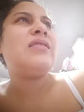 Snapshot of esmeralda_jadees chatting on March 7, 8:13 am esmeralda jadees online show from March 7, 8:13 am