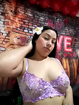 Snapshot of esmeralda_jadees chatting on February 12, 6:03 pm esmeralda jadees online show from February 12, 6:03 pm