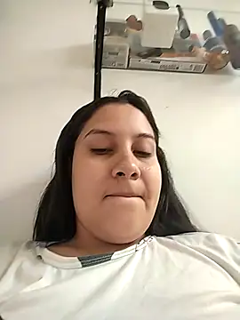 Snapshot of esmeralda_jadees chatting on April 22, 7:37 pm esmeralda jadees online show from April 22, 7:37 pm
