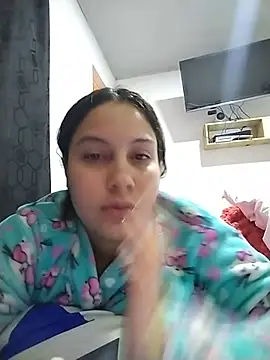 Snapshot of esmeralda_jadees chatting on May 13, 1:19 pm esmeralda jadees online show from May 13, 1:19 pm