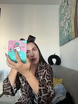 AleksandraRich online show from December 2, 1:00 am