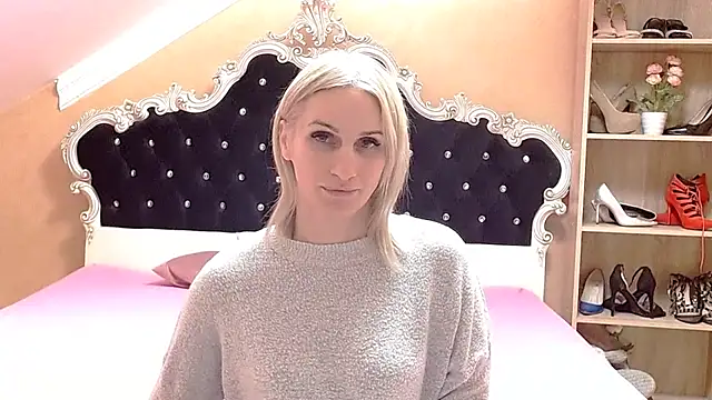 Snapshot of Diamond888 chatting on February 18, 2:24 pm Diamond888 online show from February 18, 2:24 pm