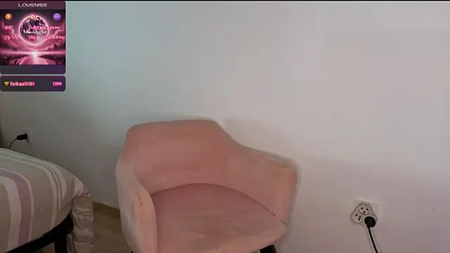 Moonlight-Temptation online show from October 30, 1:01 pm