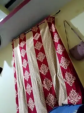 GraphicPriya2001 online show from November 11, 10:37 am