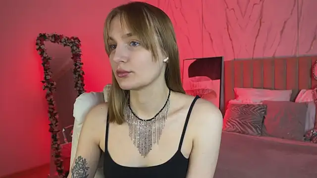  Vikky Moon  online show from November 18, 12:38 am