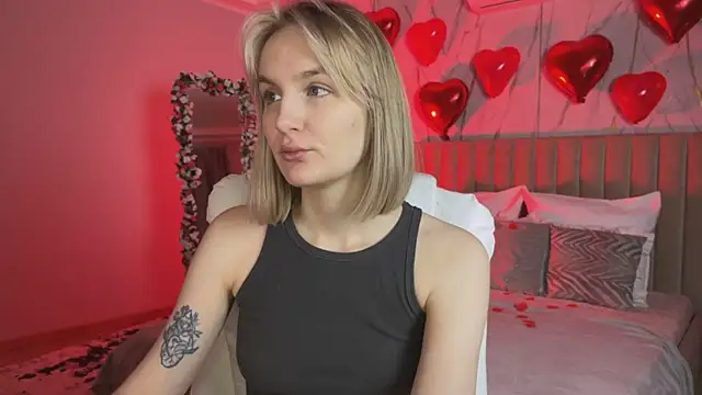  Vikky Moon  online show from February 11, 12:26 am