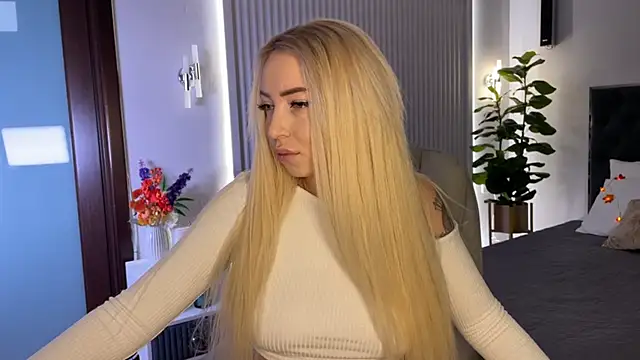 OhMyEmma online show from October 15, 1:28 am