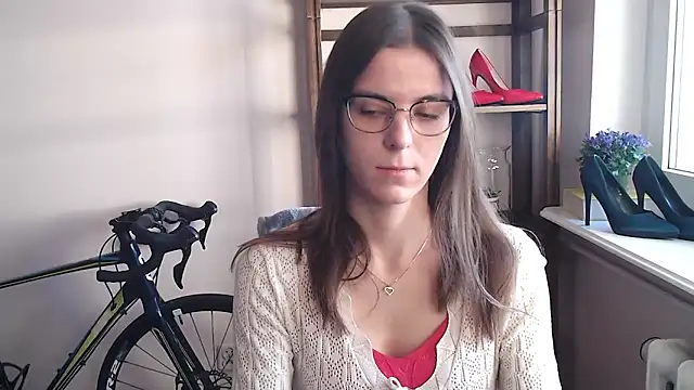 love megi online show from February 1, 7:40 am