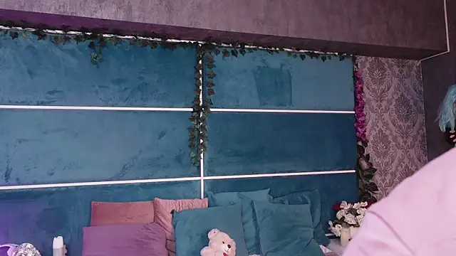 SunnyGlow online show from October 21, 4:24 am