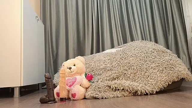 SunnyGlow online show from November 12, 5:08 am