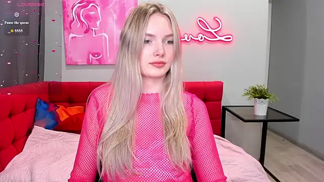 EvelineAmore online show from July 4, 1:23 am