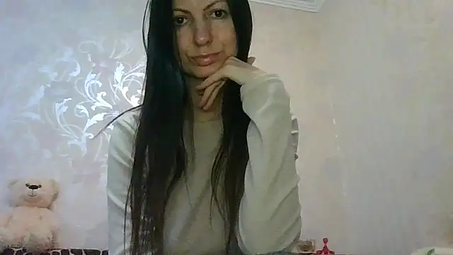 AliseWats online show from April 8, 9:26 pm